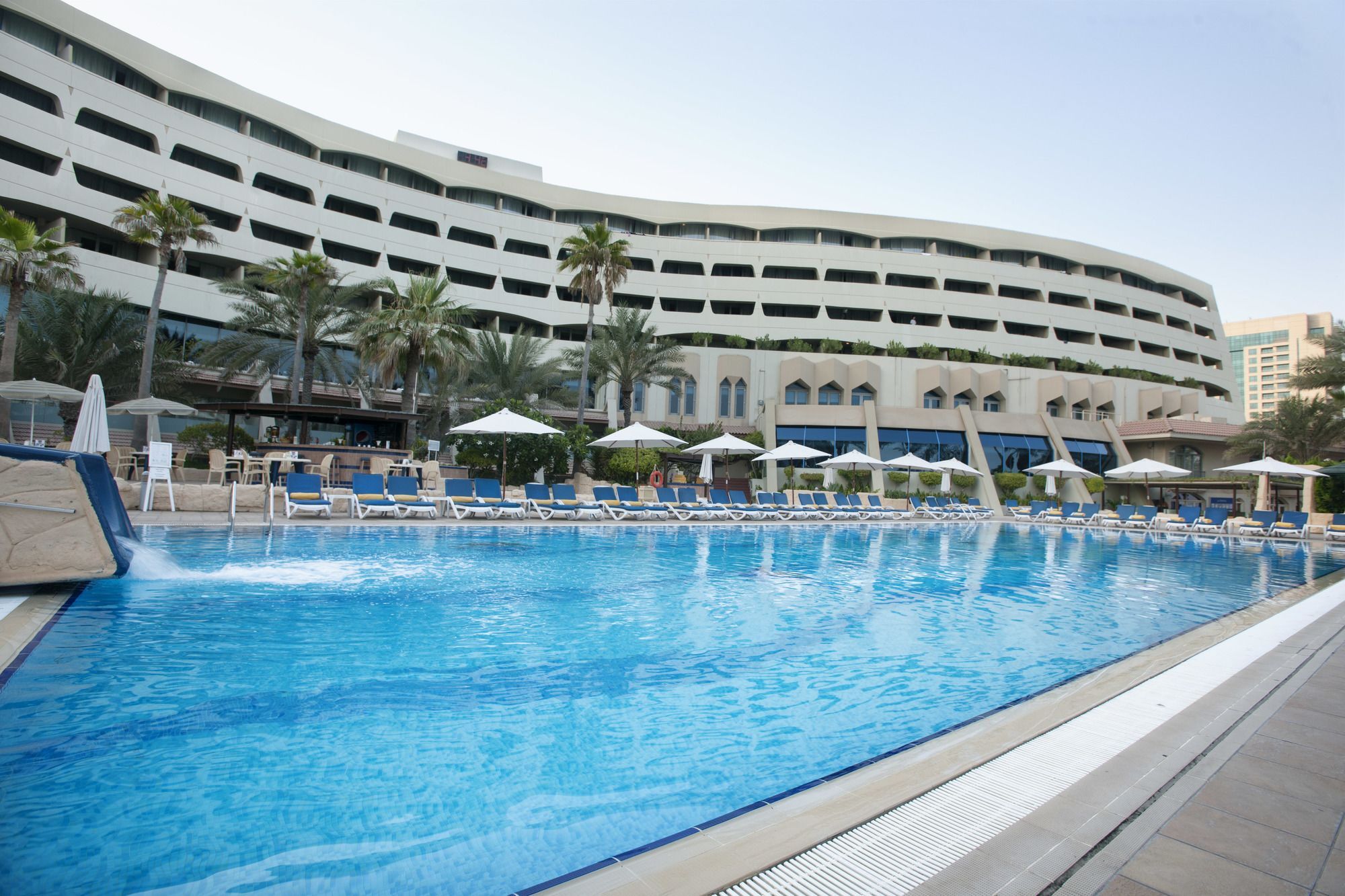 מלון Occidental Sharjah Grand מראה חיצוני תמונה
