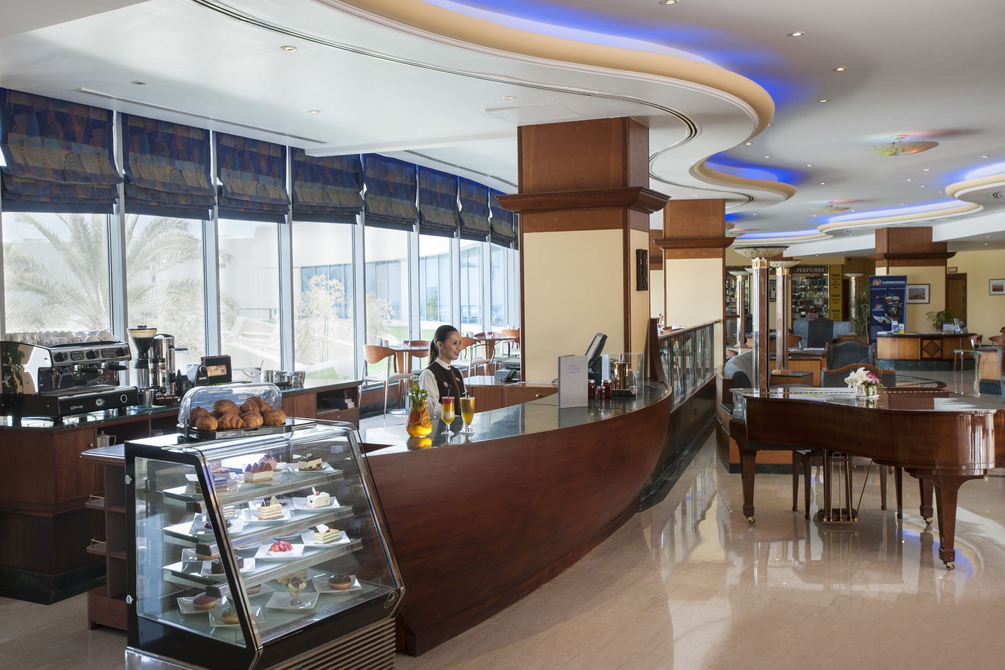 מלון Occidental Sharjah Grand מראה חיצוני תמונה